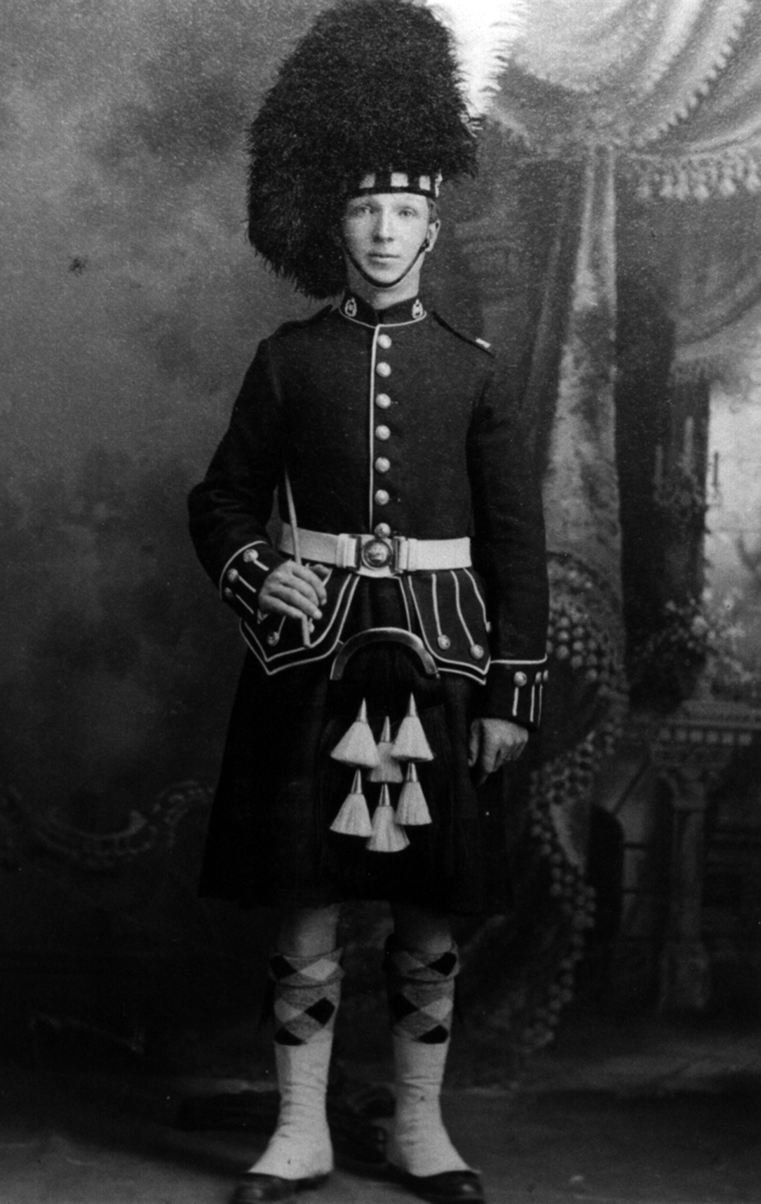 Photo of Ernest Henderson