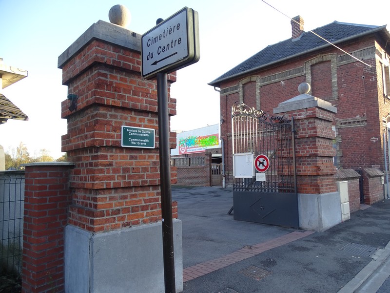 Entrance to the Condé cemetery on the Scheldt
