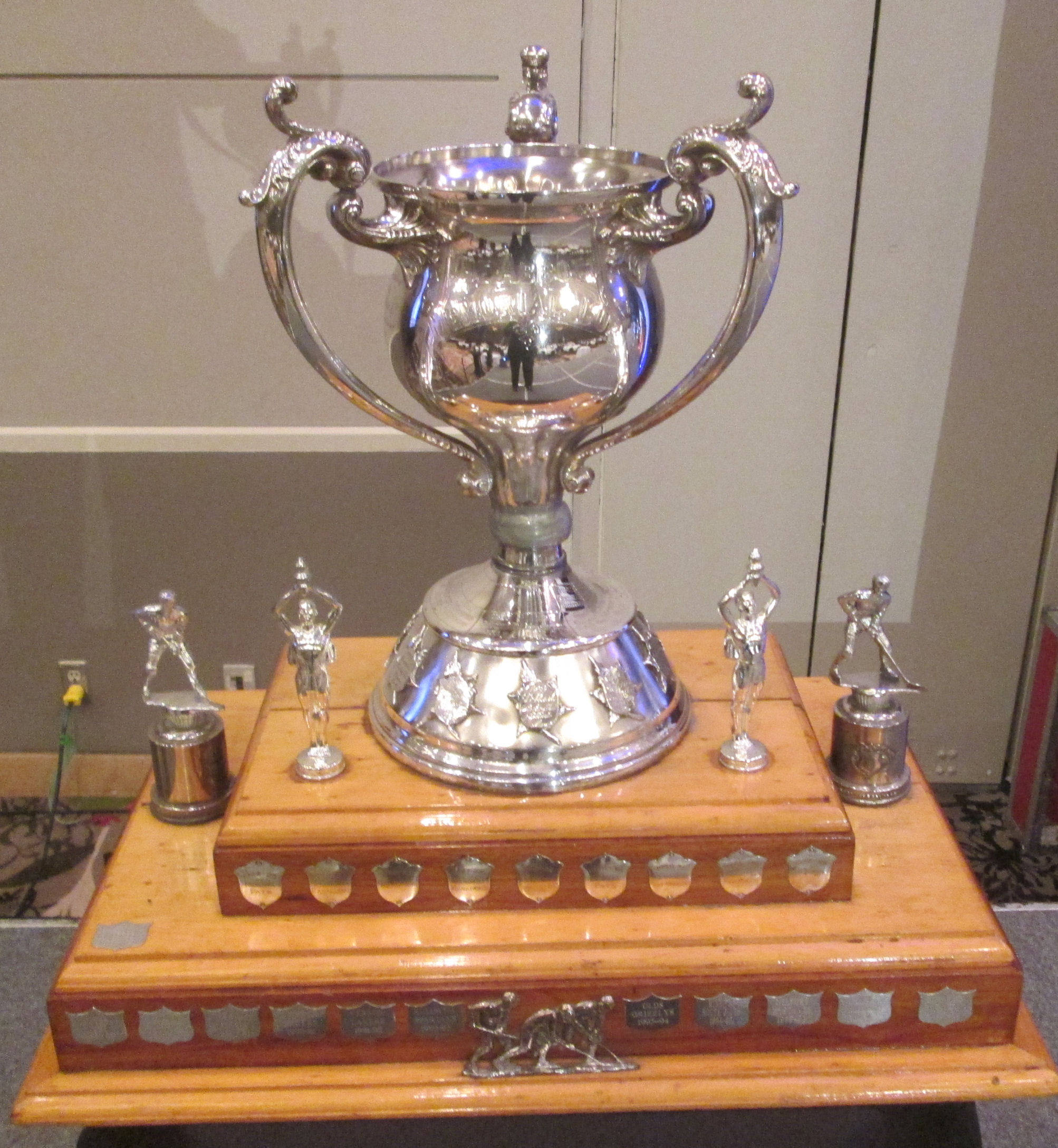 Abbott Memorial Cup