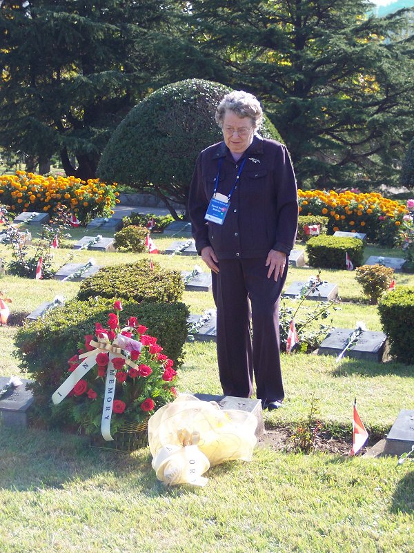 Photo 3 of Helen Vipond