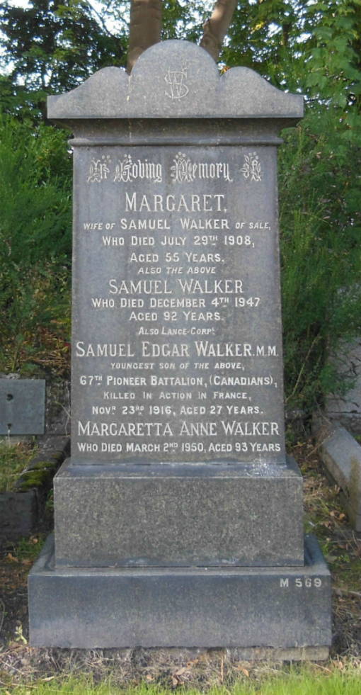 Family gravemarker